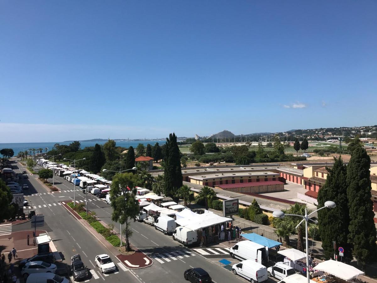 Plage Et Hippodrome カーニュ・シュル・メール エクステリア 写真